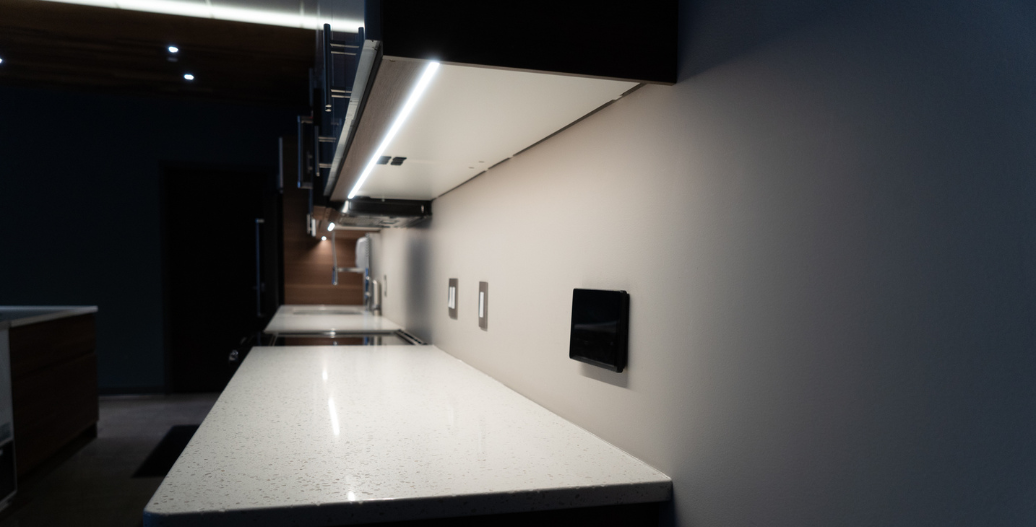 Under cabinet kitchen lighting