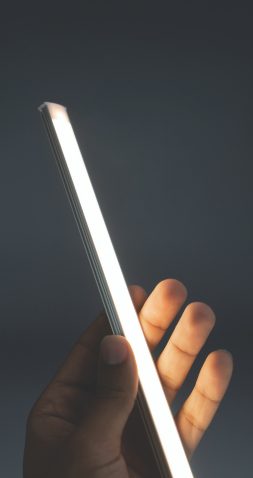 <strong>LINEAR LIGHTING</strong>