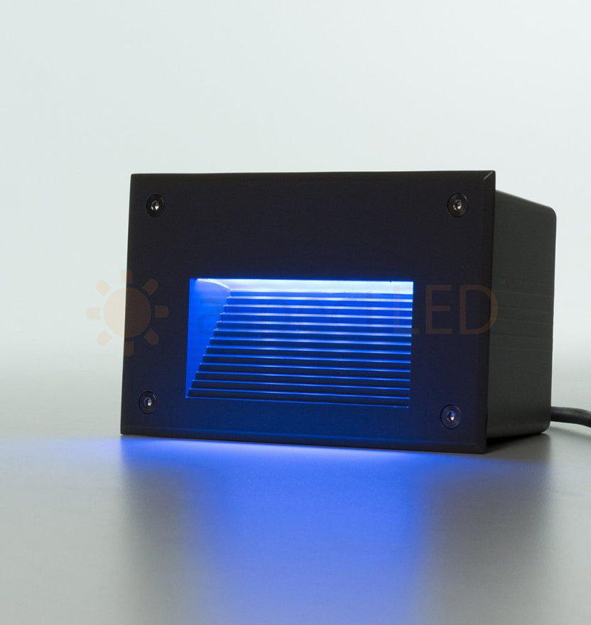 Modern Horizontal Landscape Recessed Indoor/Outdoor LED In-Wall Stair Step Light