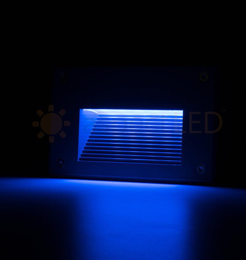 Modern Horizontal Landscape Recessed Indoor/Outdoor LED In-Wall Stair Step Light