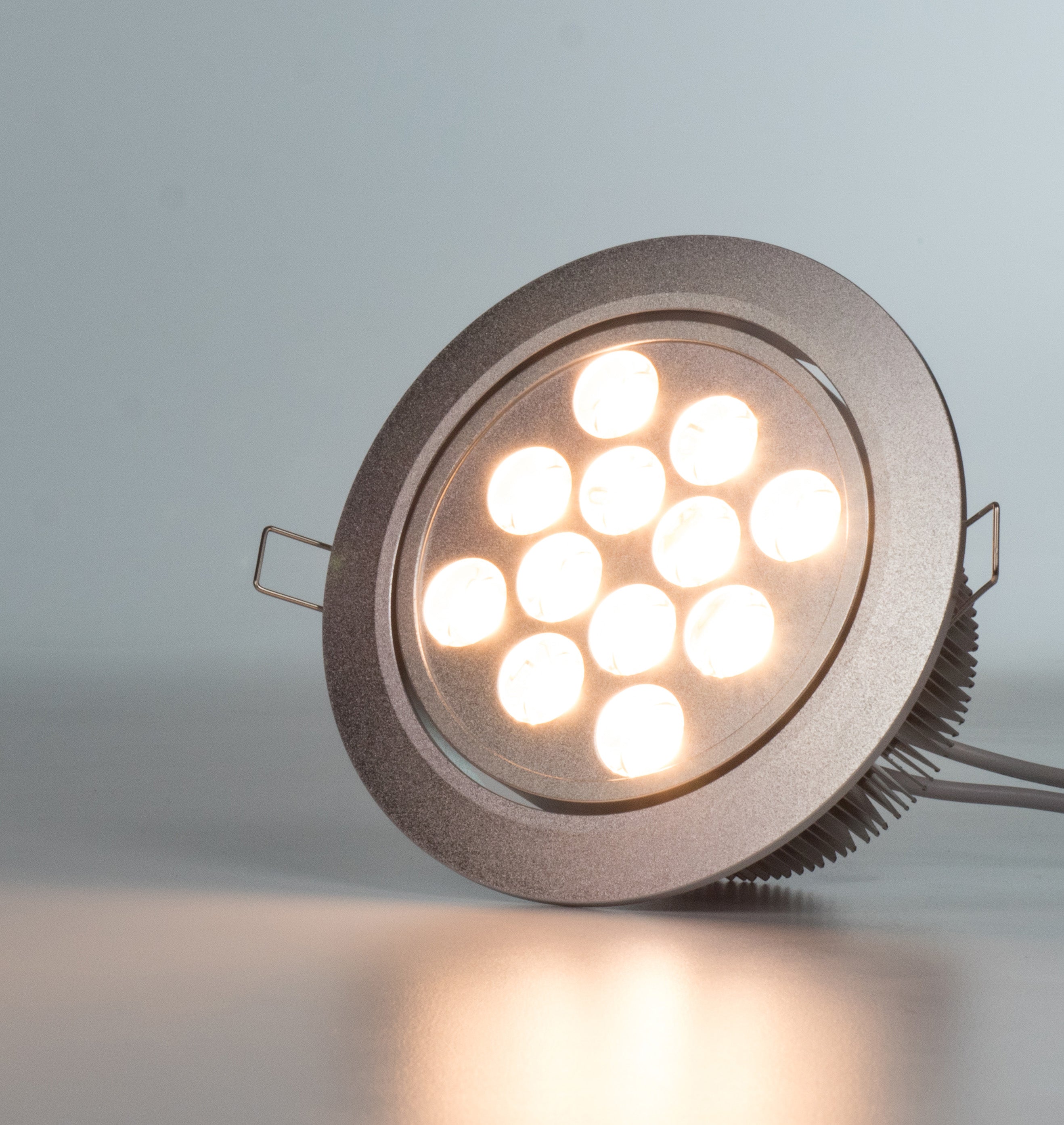 5.2" Recessed Light for Flat or Sloped Ceilings - 12 LED (12W) - White